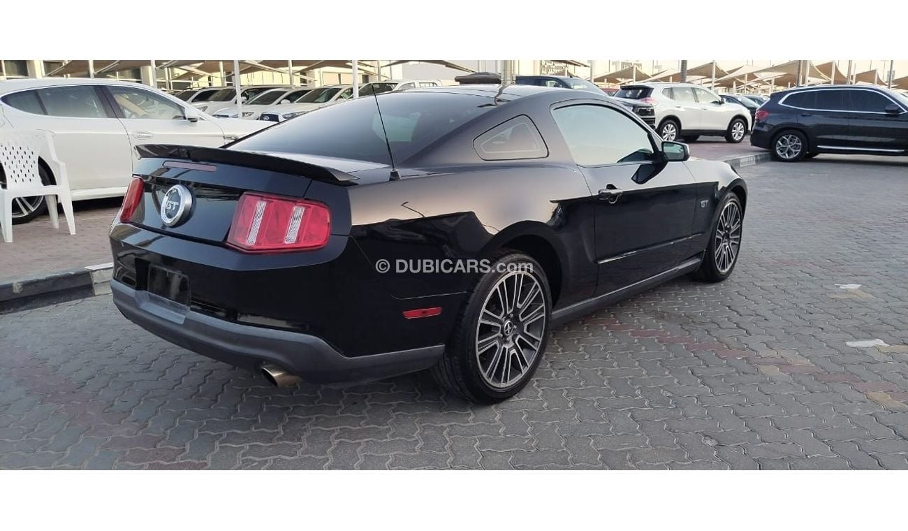Ford Mustang FORD MUSTANG 2010 GCC V8