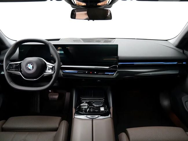BMW 5 Series EXECUTIVE, миниатюра 26