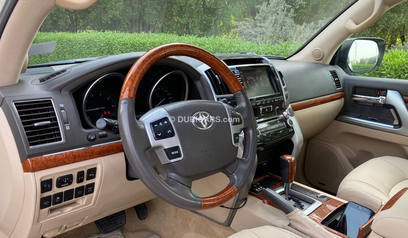 Toyota Land Cruiser VXR