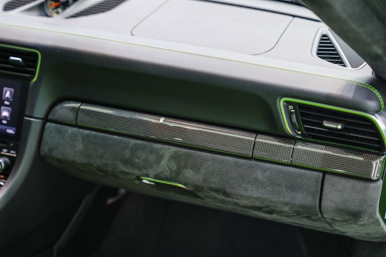 Porsche 911 GT3 RS 4.0L 2019 Porsche 911 GT3 RS, Carbon Bucket Seats, Sport Chrono Package, Dealer Warranty!!