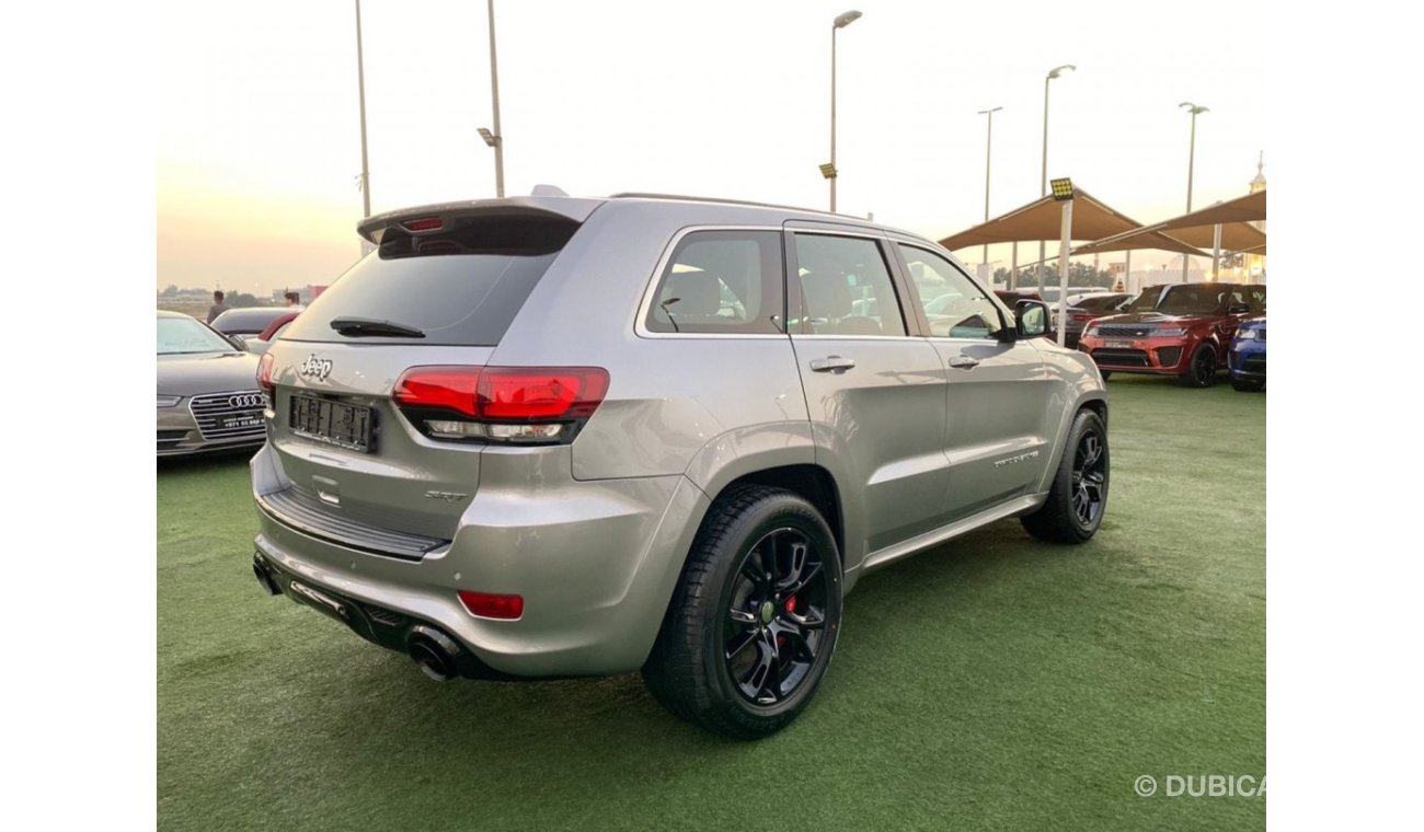 Jeep Grand Cherokee SRT