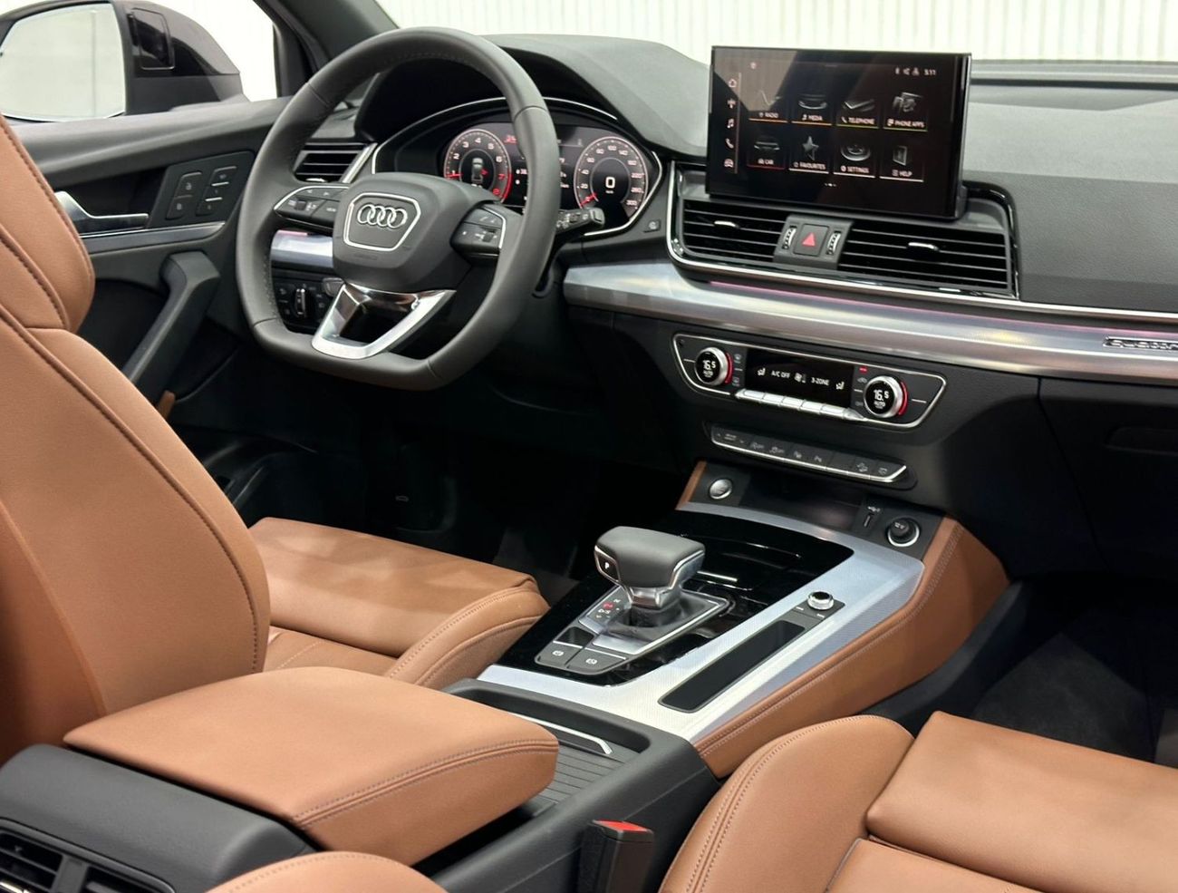 Audi Q5 *Brand New* 2023 Audi Q5 S-Line Quattro, Oct 2026 Audi Warranty, Full Options, GCC