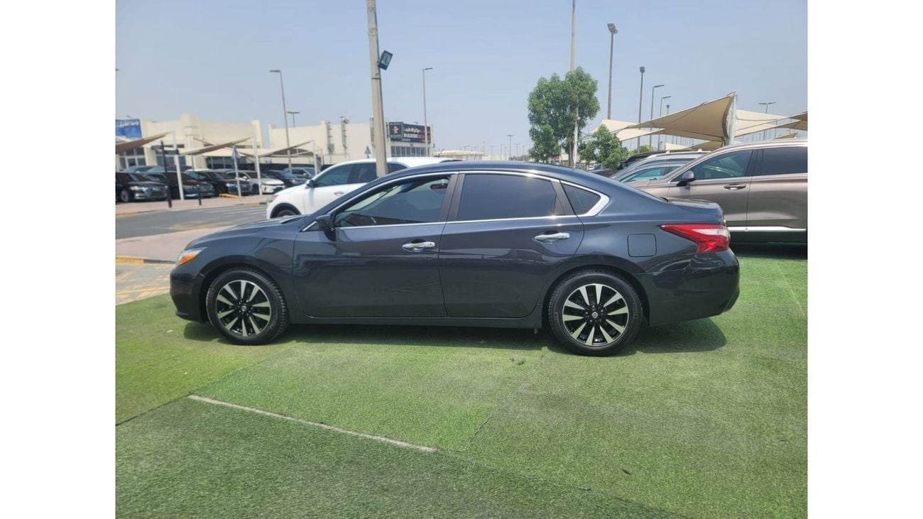 Nissan Altima SV 2018 Nissan Altima, Clean title