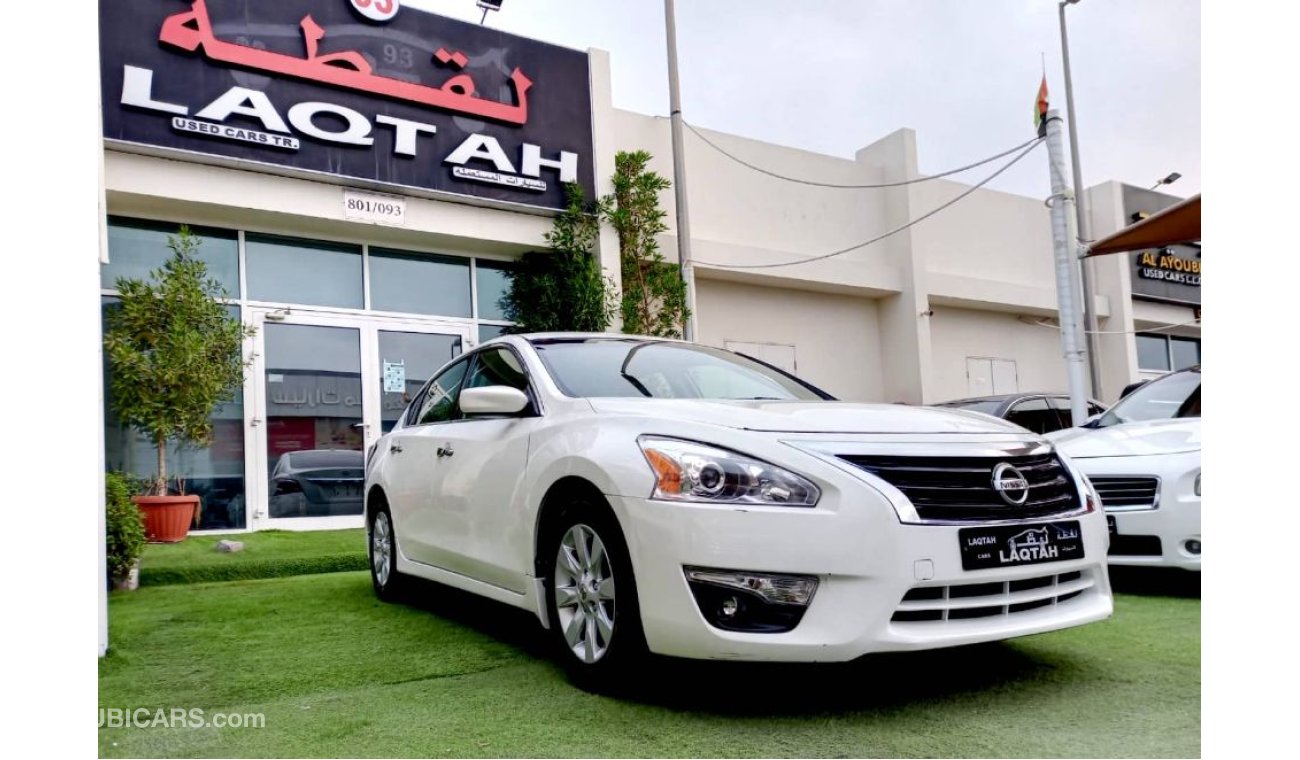 Nissan Altima 2014 model imported, fingerprint, screen, wheels, sensors, camera, in excellent condition, you do no