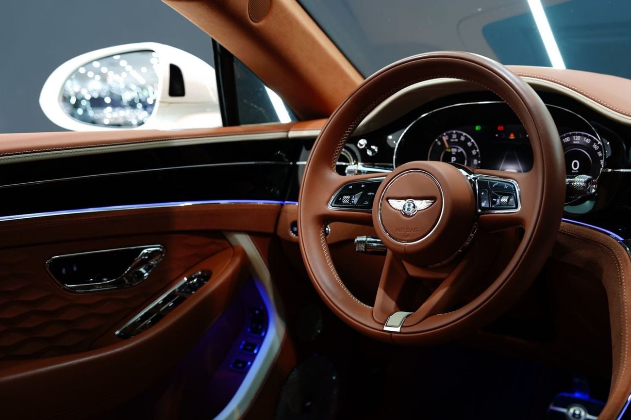 Bentley Continental GT Speed First Edition 2025 Bentley Continental GT Speed First Edition, V8 Hybrid, Rotating Display, Naim Audio, Dealer War