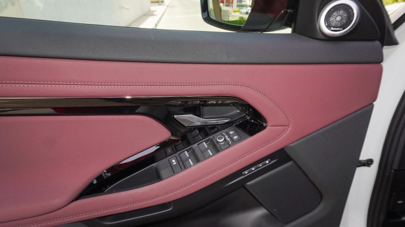 لاند روفر رانج روفر إيفوك SE P250 DYNAMIC 2025!! FIVE YEARS WARRANTY!! THREE YEARS SERVICE CONTRACT