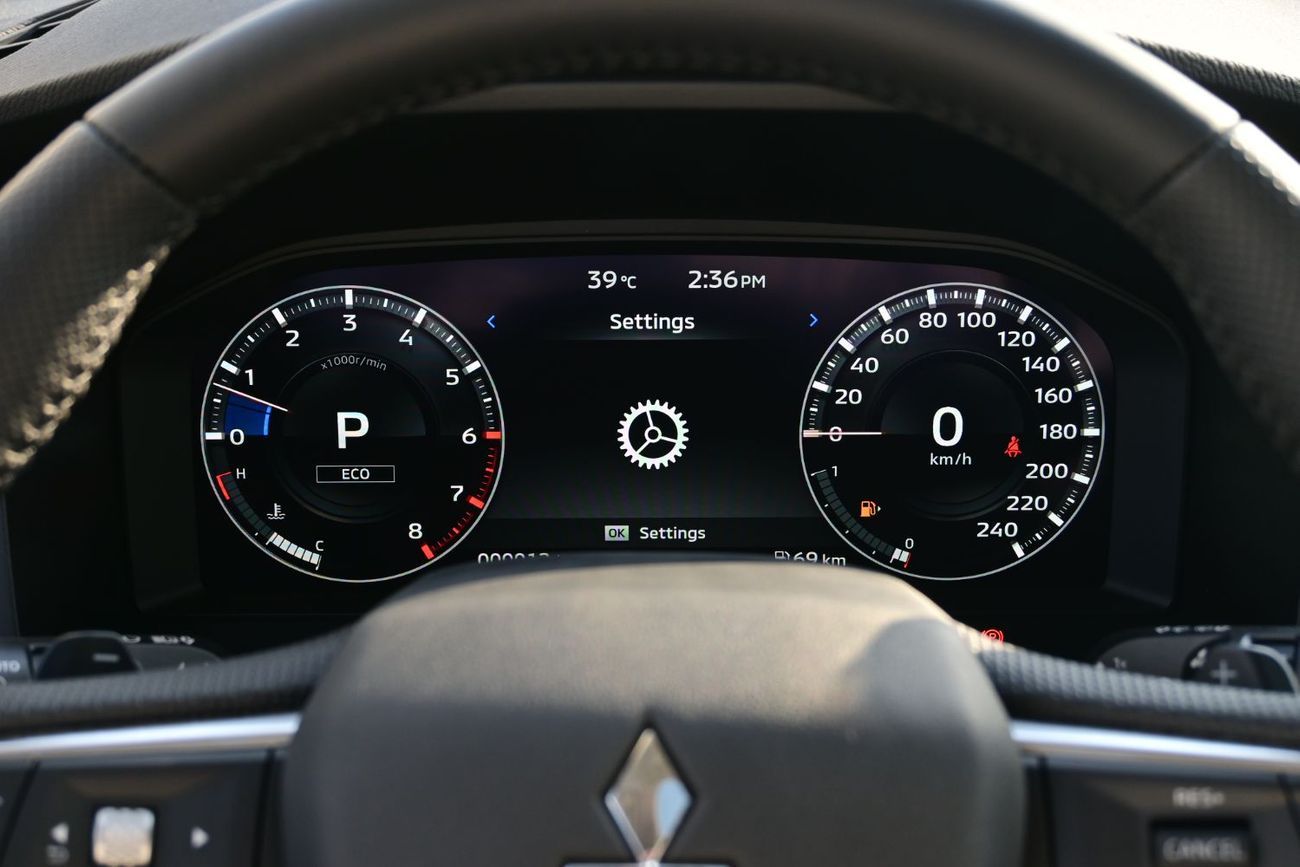 Mitsubishi Outlander Mitsubishi Outlander Hi-Line Plus 2.5L Petrol 4WD, Model 2025, Color Black