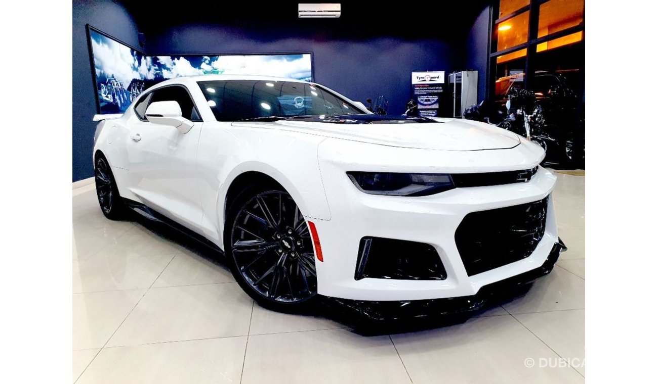 شيفروليه كامارو ZL1 V8 SUPERCHARGED - GCC - 2018 - UNDER WARRANTY- (2,880 AED PER MONTH)