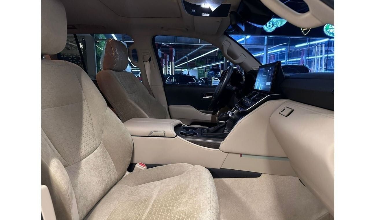 تويوتا لاند كروزر VXR 3.5L 2024 TOYOTA LAND CRUISER VX-R / 5 years ALFUTTAIM warranty