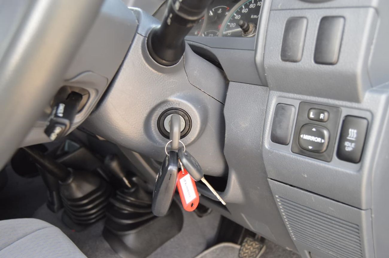 تويوتا لاند كروزر بيك آب RIGHT HAND VEHICLE ONLY FOR EXPORT 4.5L 4WD