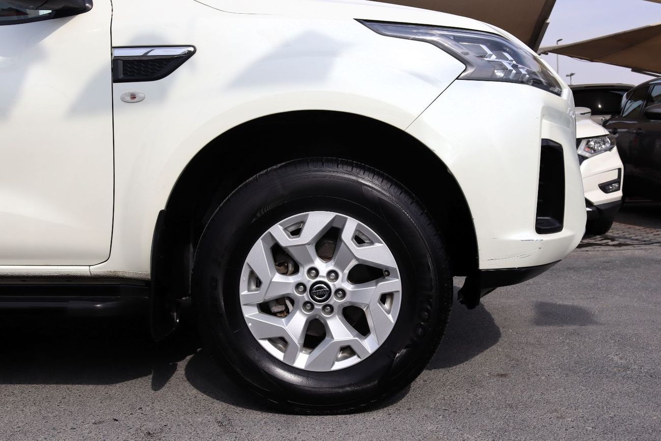 نيسان إكستيرا SE 2.5L RWD