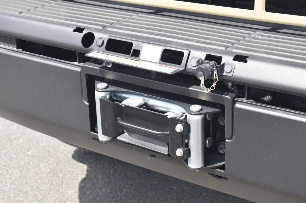 Toyota Land Cruiser Pick Up DC 2.8AT diesel