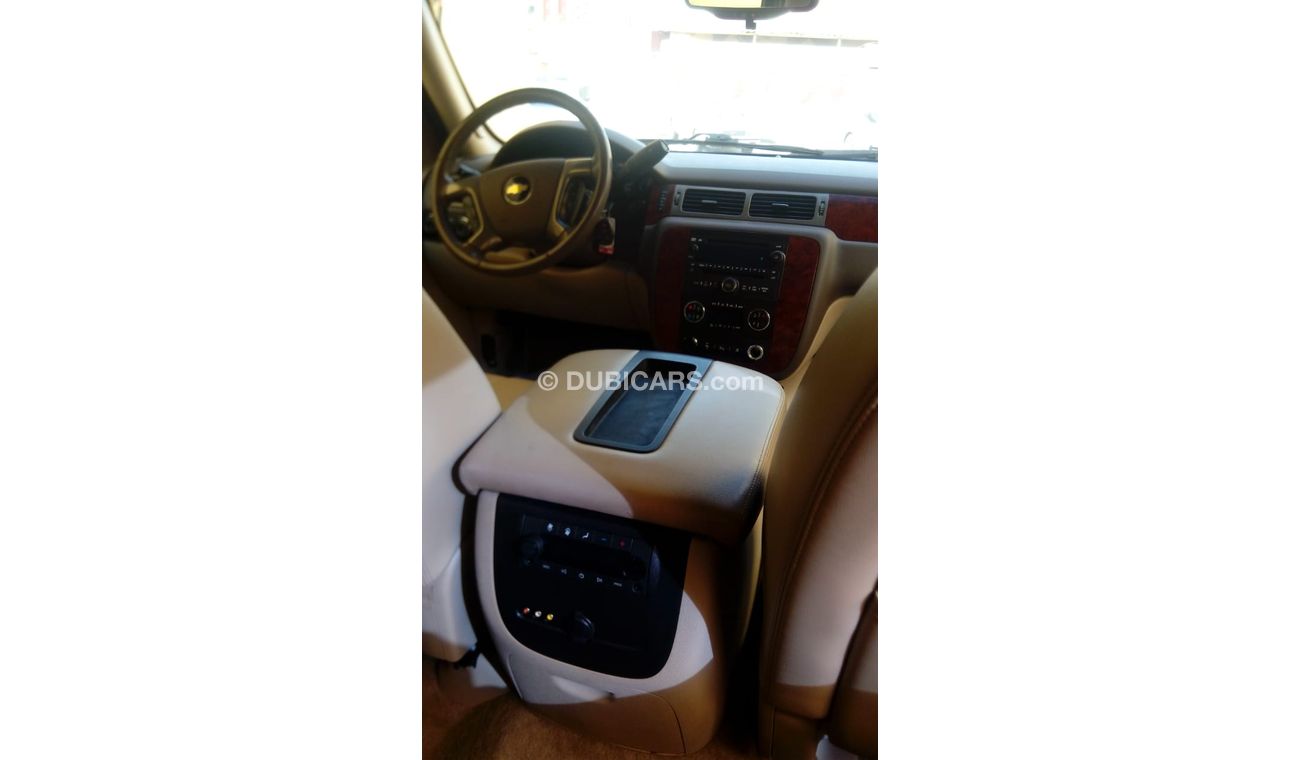 Chevrolet Suburban 5.3 LS