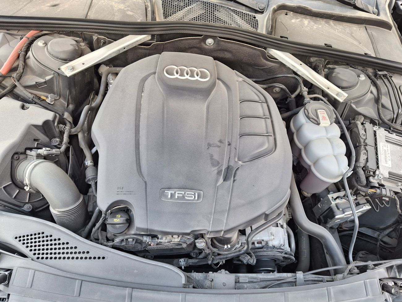 أودي A4 35 TFSI S-LINE كارس24 هي سوق ضخم للسيارات المستعملة موثوق ومضمون ٪كارس24 هي سوق ضخم للسيارات المستعملة موثوق ومضمون