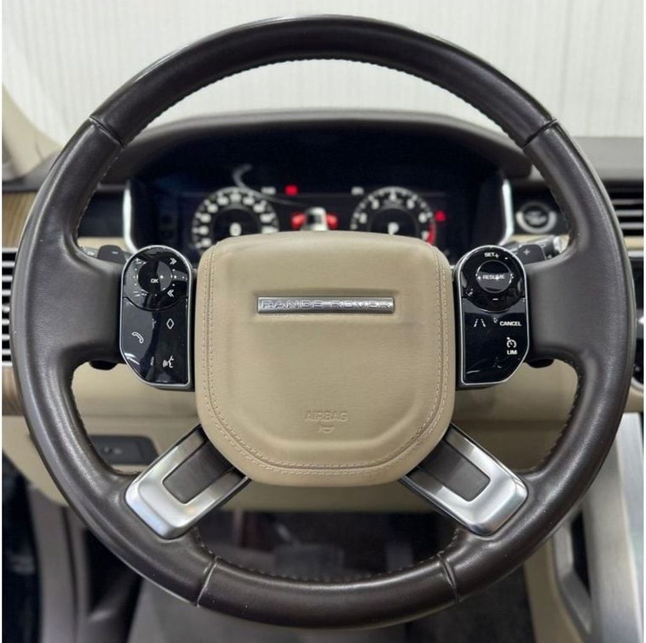 Land Rover Range Rover 2018 Range Rover Vogue HSE V6, June 2025 Land Rover Warranty, Full Land Rover Service History, GCC