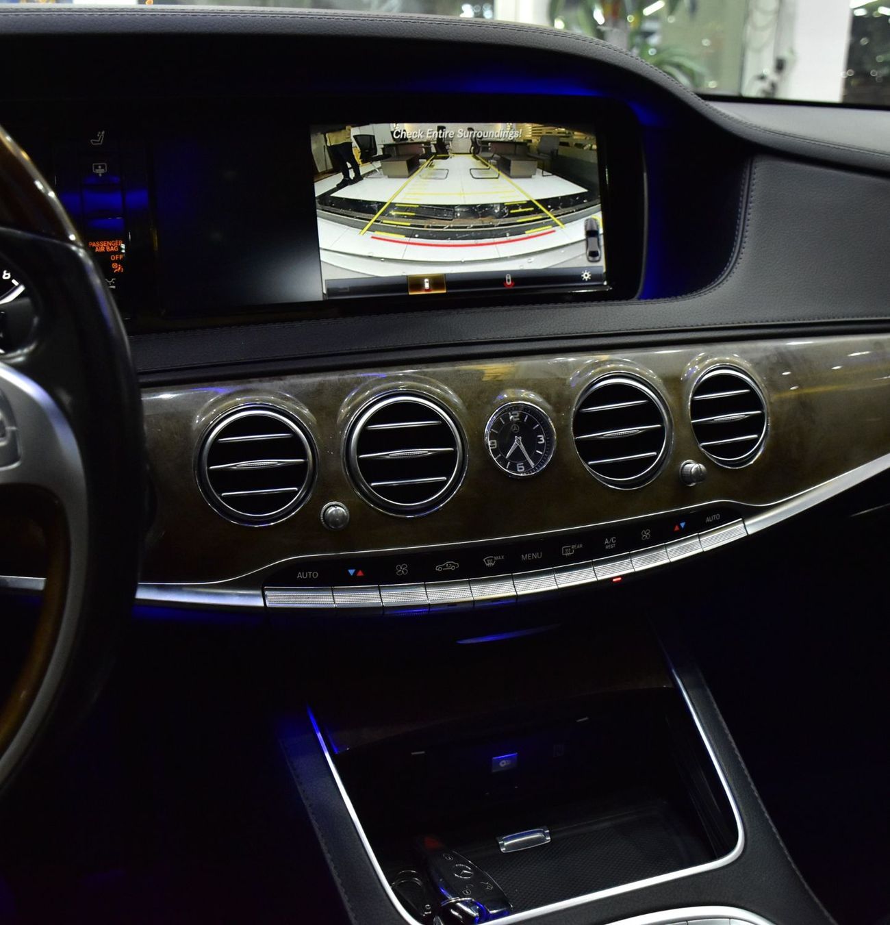 Mercedes-Benz S 550 EXCELLENT DEAL for our Mercedes Benz S550 ( 2016 Model ) in Silver Color American Specs