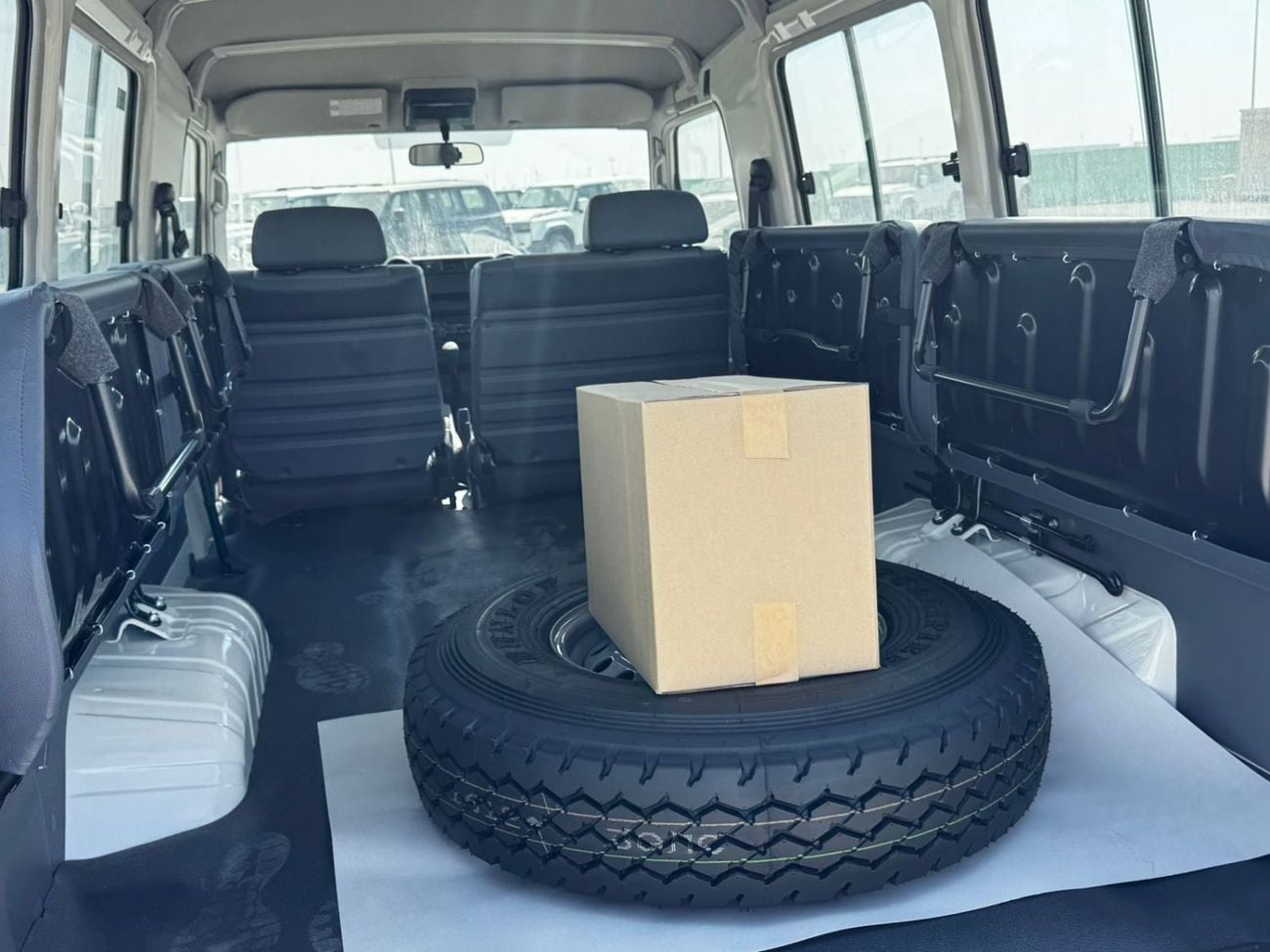 Toyota Land Cruiser 76 4.2 OPEN DESTINATION