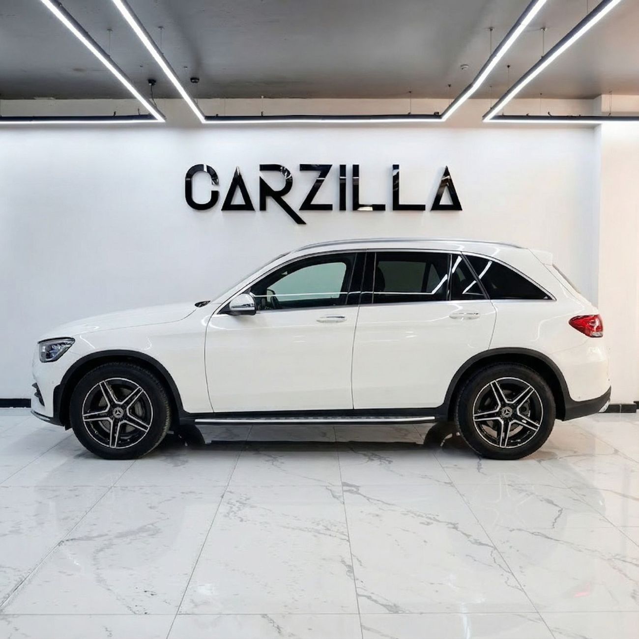 مرسيدس بنز GLC 300 4MATIC 2.0L