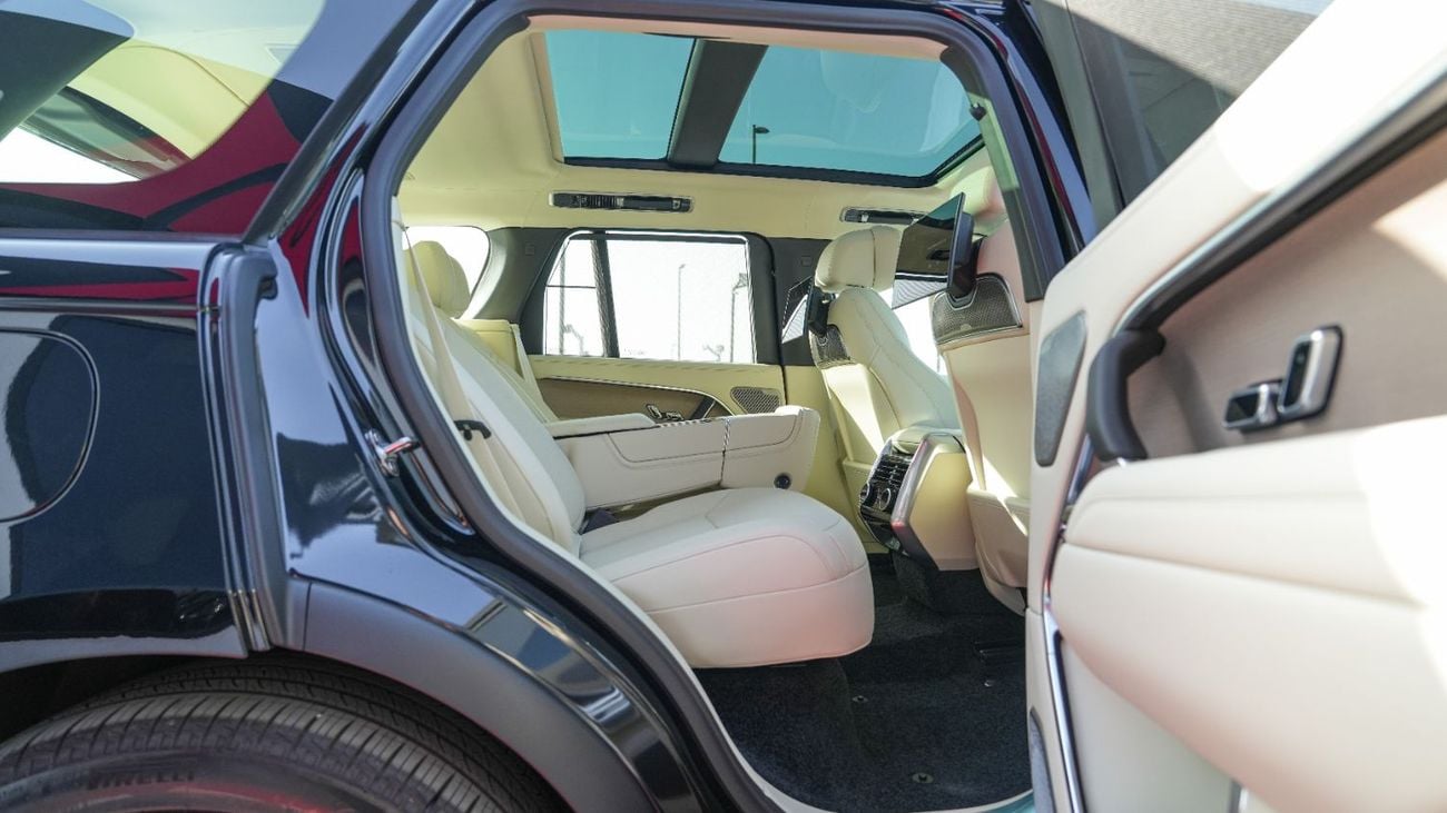 Land Rover Range Rover Autobiography P530 4.4L V8 Black 2026 MY Export Only