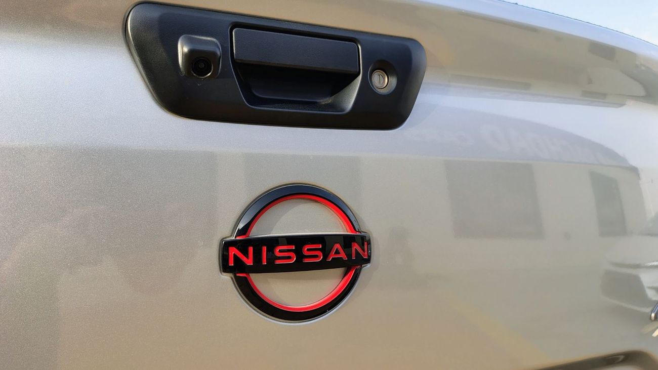 نيسان نافارا Std 2.5L RWD M/T