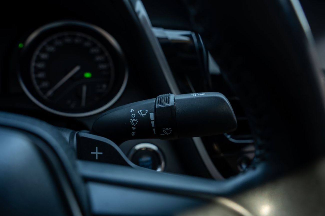 Toyota Camry Toyota Camry SE 2.5L (2023) The 2023 Toyota Camry SE is a popular midsize sedan known for its reliab