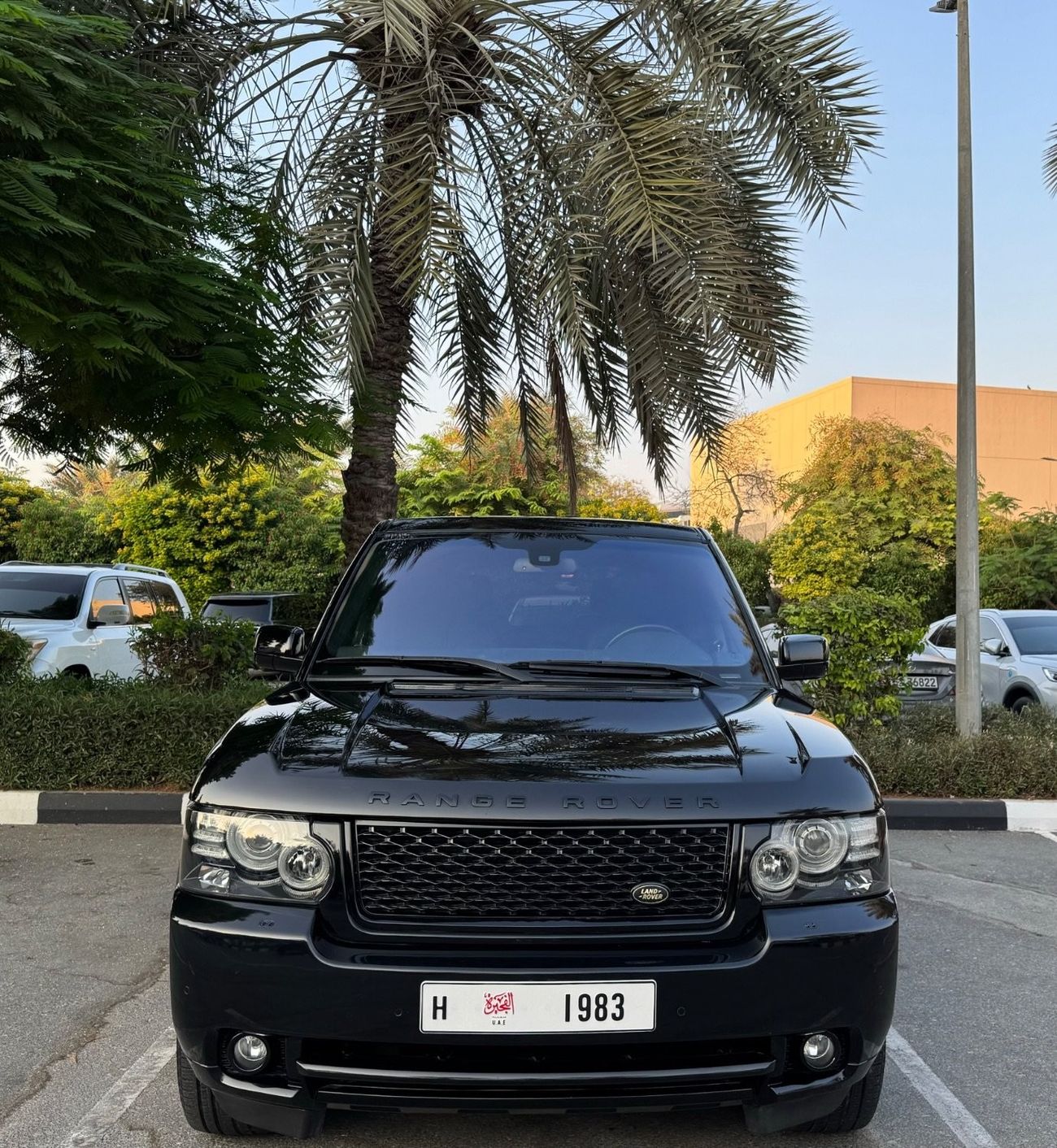 Land Rover Range Rover GCC .. HSE .. V8 .. Perfect Condition .. Top Range .. 2 keys