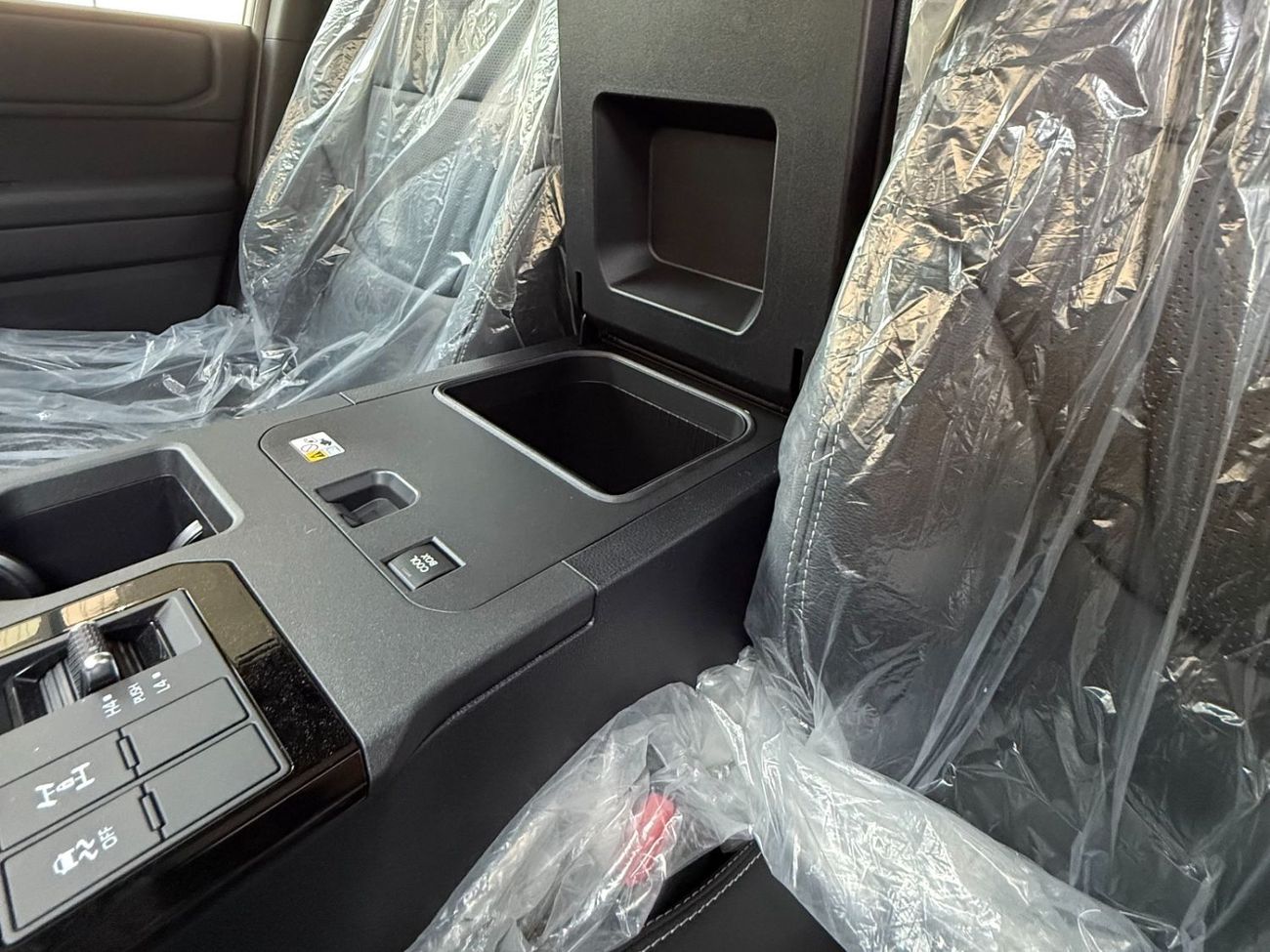 Toyota Prado 2.8 DIESEL 20 INCH ALLOY RIMS **التصدير فقط خارج الخليج**EXPORT ONLY**