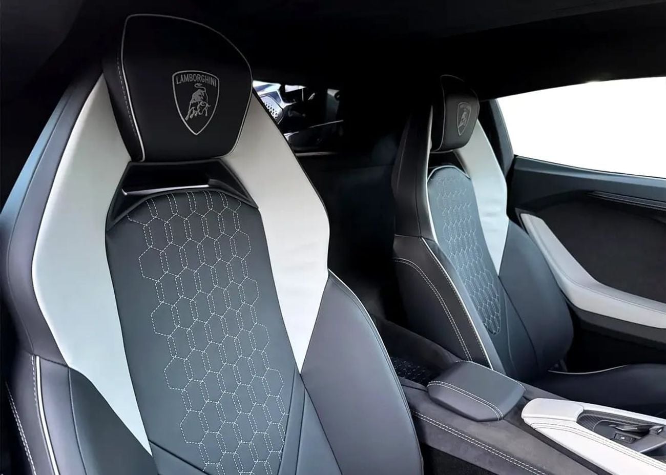 Lamborghini Revuelto