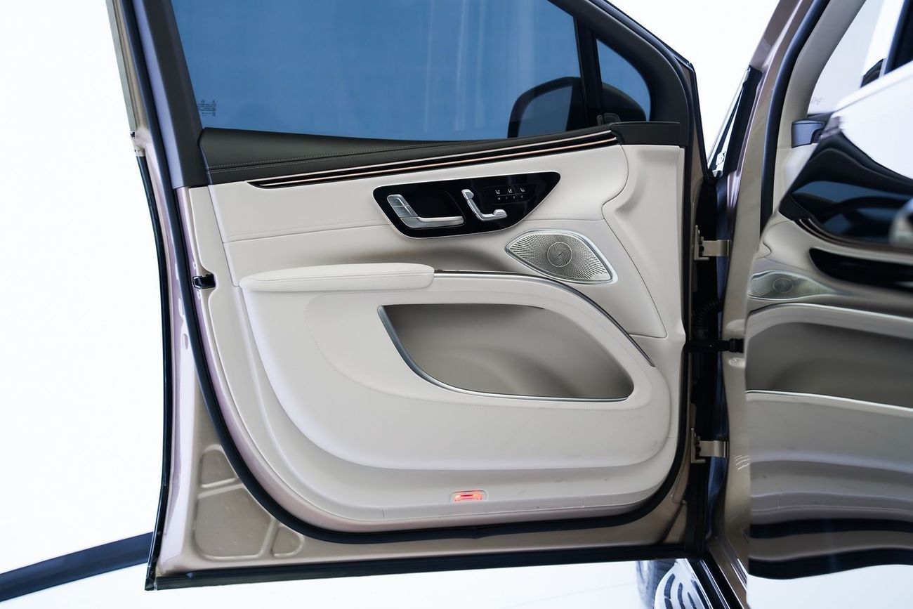 Mercedes-Benz EQS 680 Maybach