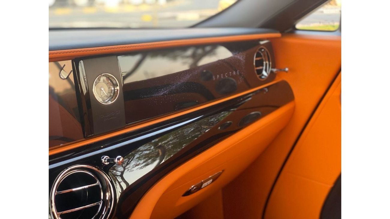 Rolls-Royce Spectre GCC BRAND NEW UNDER WARRANTY