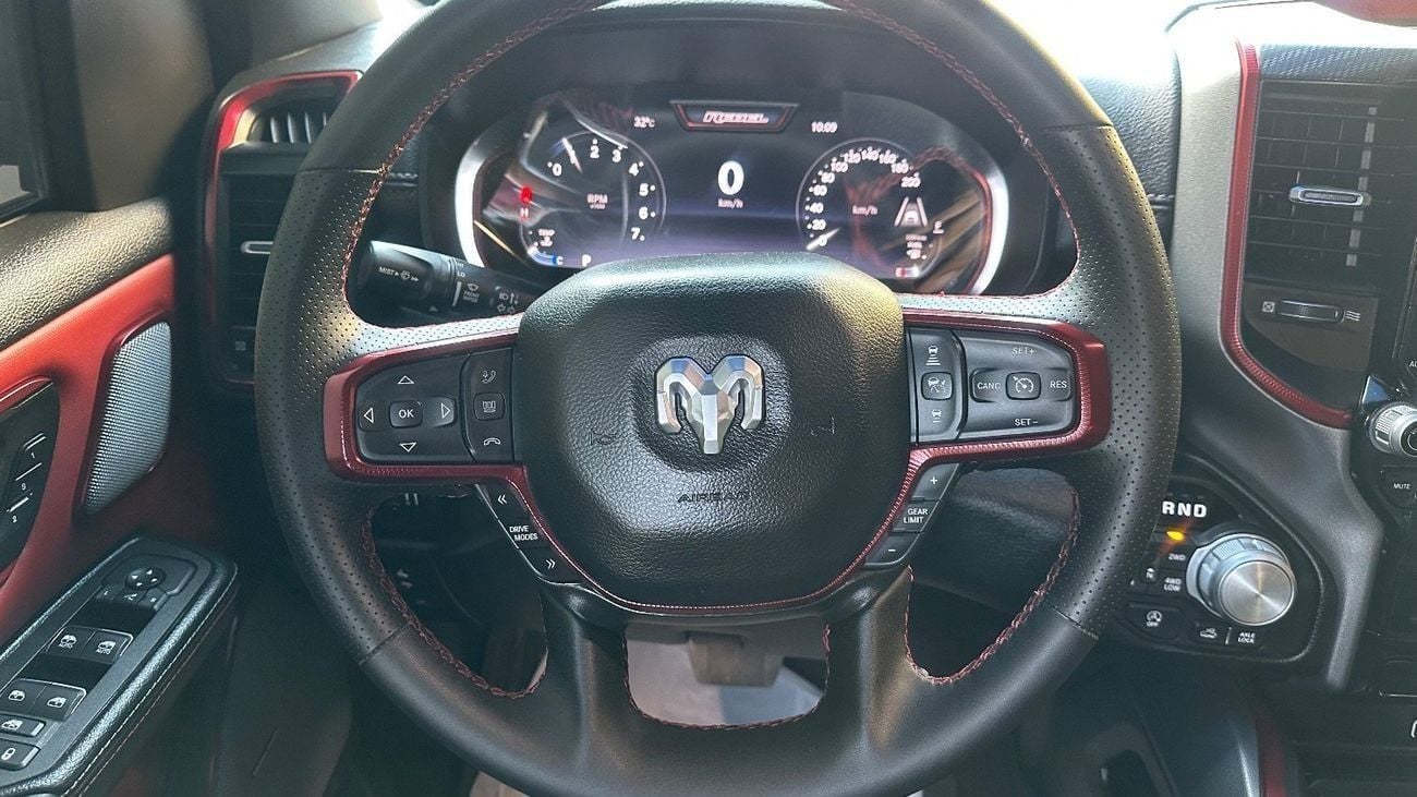 رام 1500 Rebel Crew Cab 5.7L