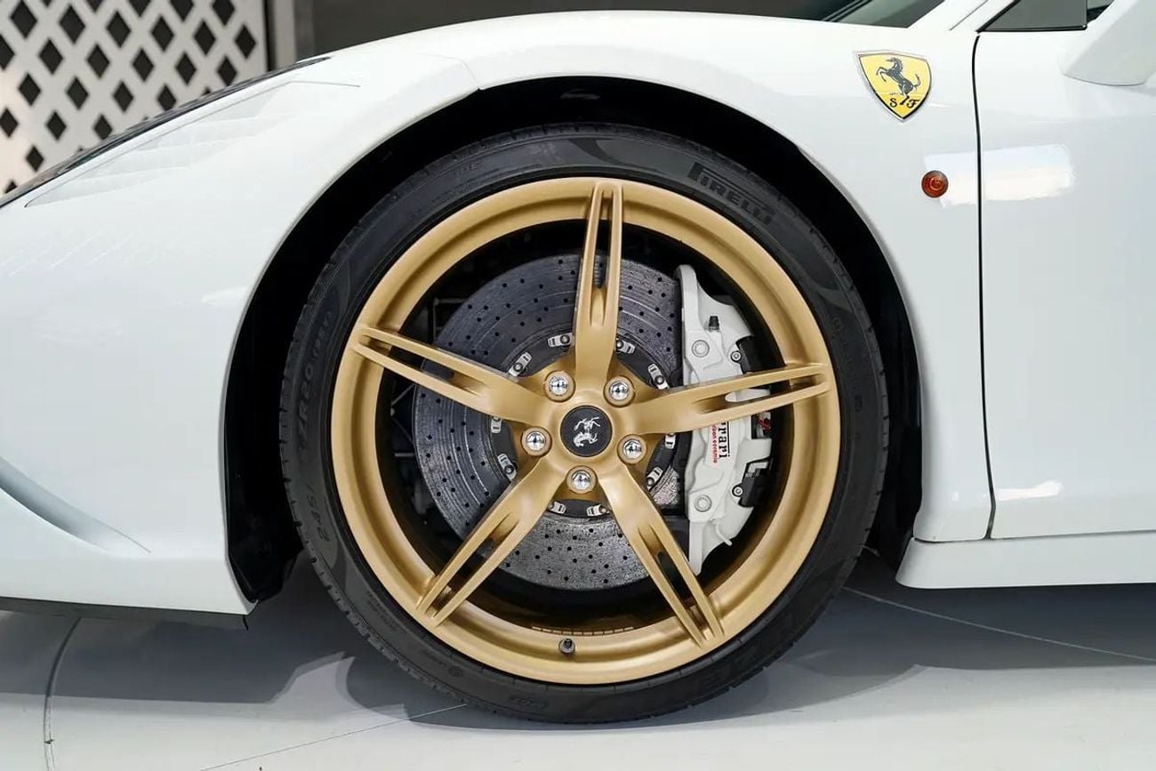 فيراري 458 سبيشياليه