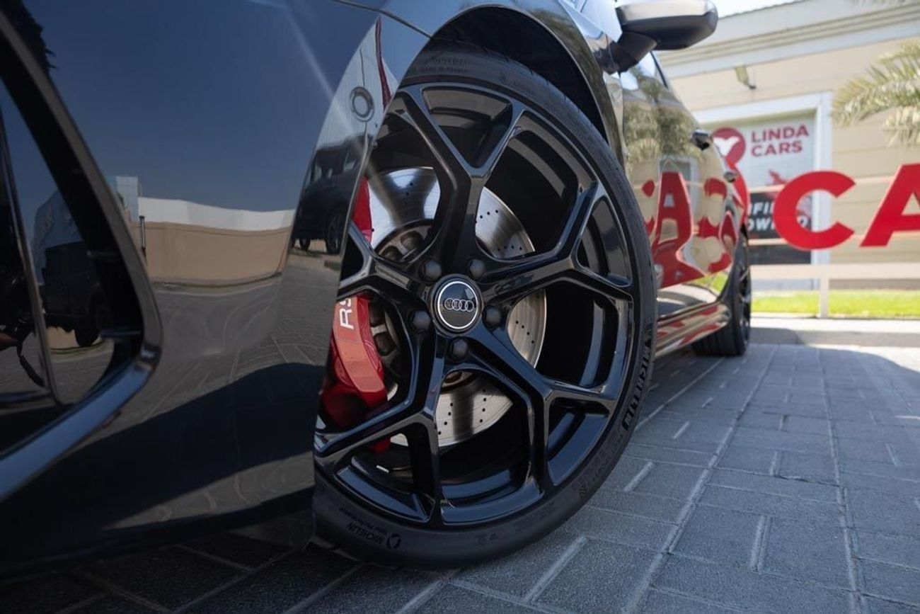 أودي RS3 TFSI quattro 2.5L Sedan Audi RS3 TFSI Quattro 2022 GCC under Warranty with Flexible Down-Payment.