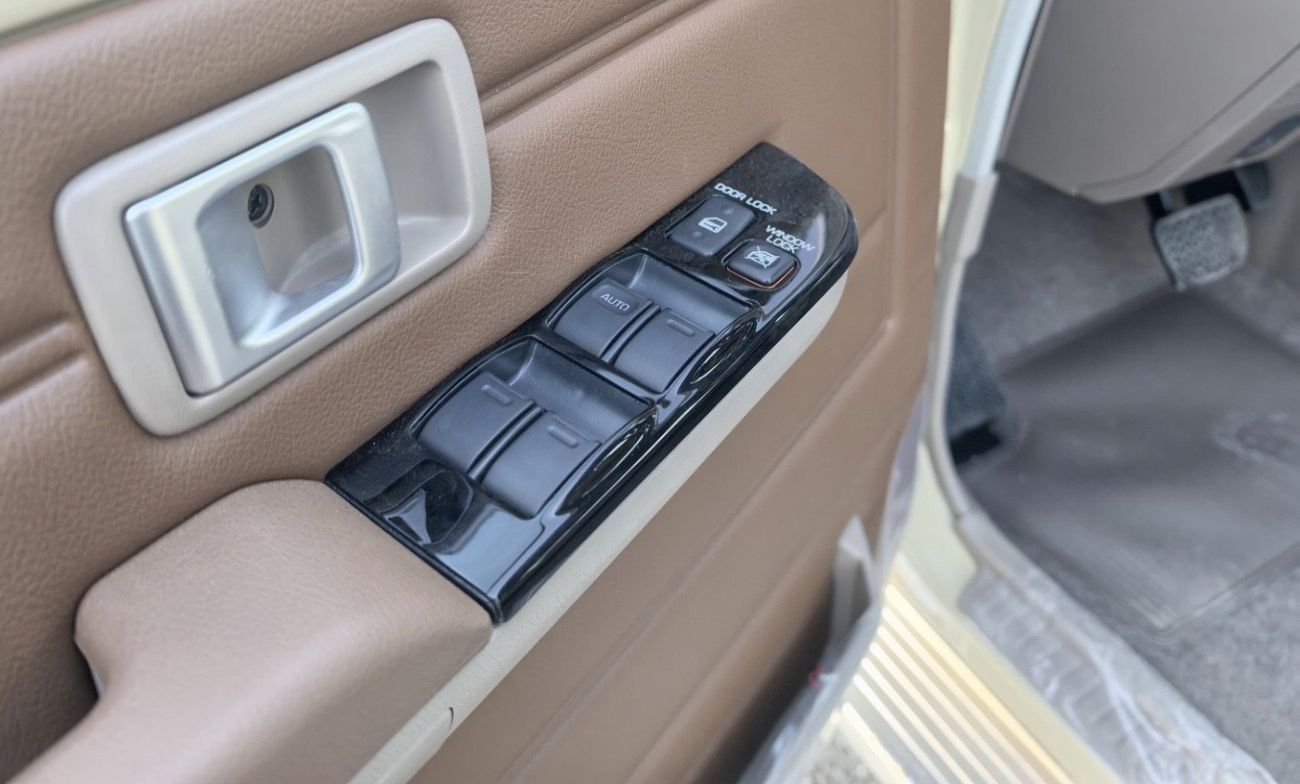 Toyota Land Cruiser 70 2025 TOYOTA LAND CRUISER 76 2.8L DIESEL 5 DOOR FULL OPTION