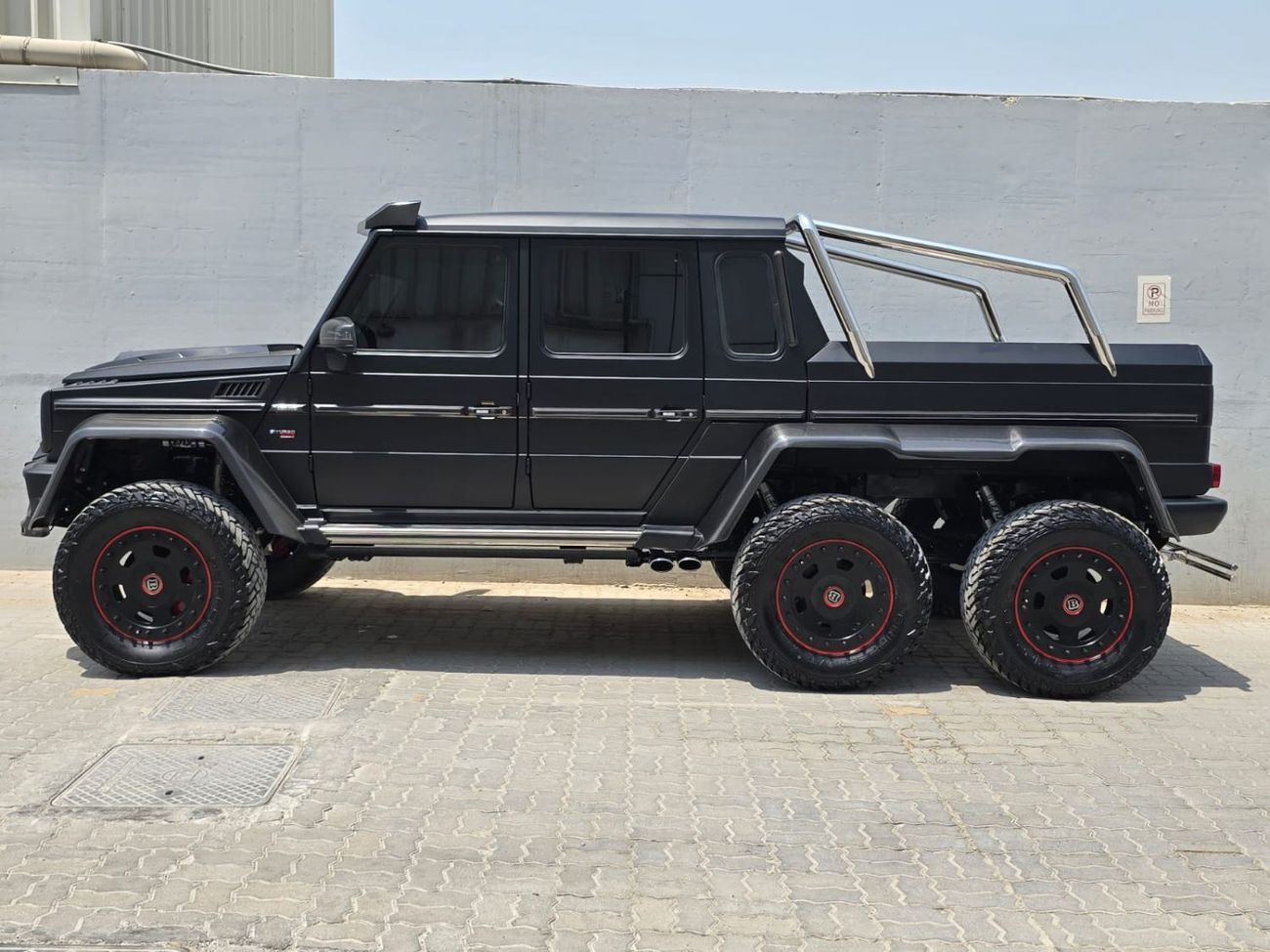 Mercedes-Benz G 63 AMG 6x6 Black Mountain 6x6 Conversion!! 700HP !!