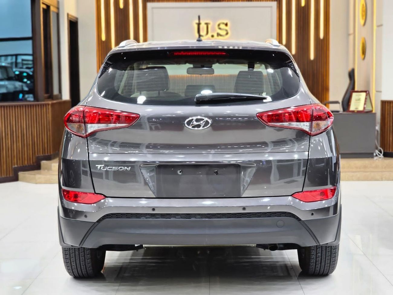 Hyundai Tucson SE LOW MILEAGE SINGLE OWNER UNDER WARRANTY