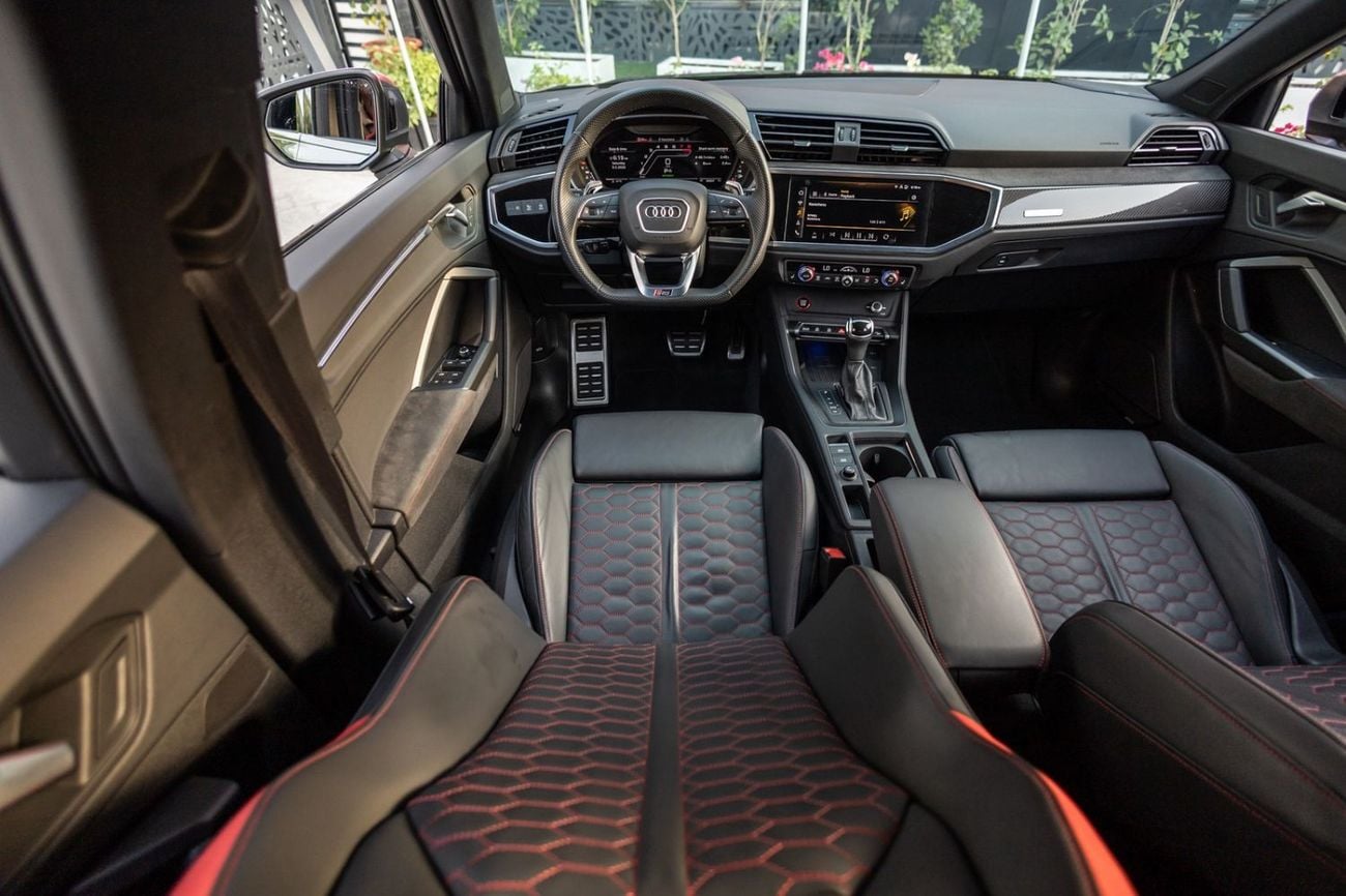 أودي RSQ3 Sportback TFSI quattro 2.5L Audi RS Q3 Sportback TFSI Quattro S-Tronic 2024 GCC | Agency Warranty | Service Contract