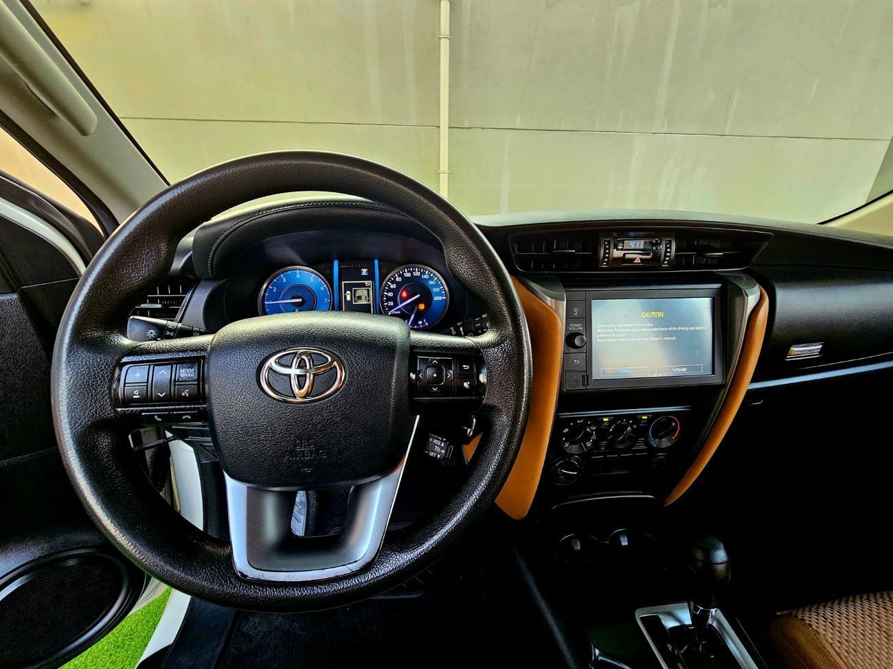 Toyota Fortuner EXR 2.7L (164 HP) EXR/ 4WD GCC 2.7L/ 3 KEYS/ SINGLE OWNER/ IMMACULATE CONDITION