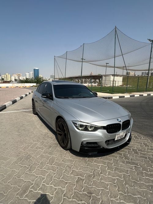 بي أم دبليو 340i M سبورت
