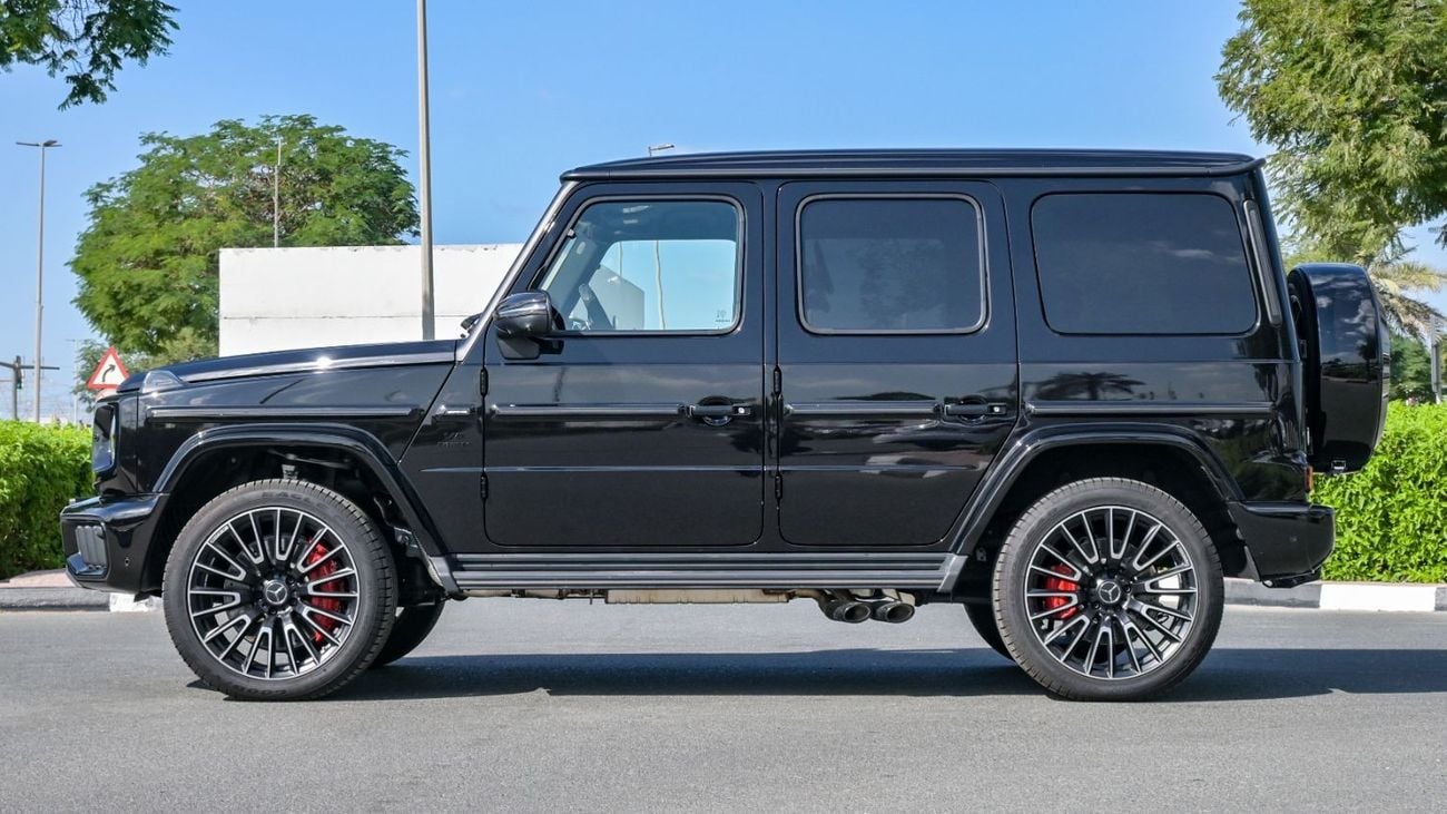 Mercedes-Benz G 63 AMG Mercedes G63 | Double Night Black | Carbon Fiber | Fully Loaded | Rear Entertainment Screens | 2025