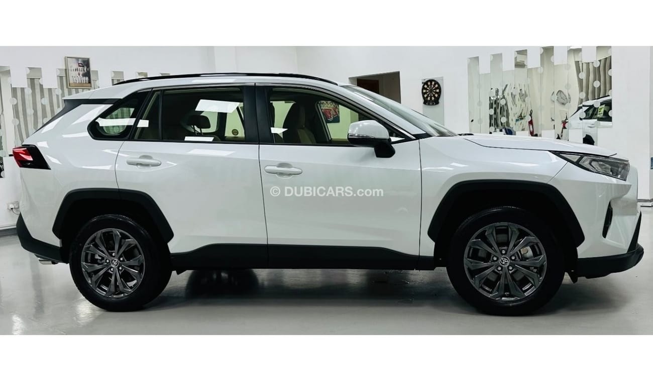 Toyota RAV4 GCC .. Warranty .. VX .. Brand New .