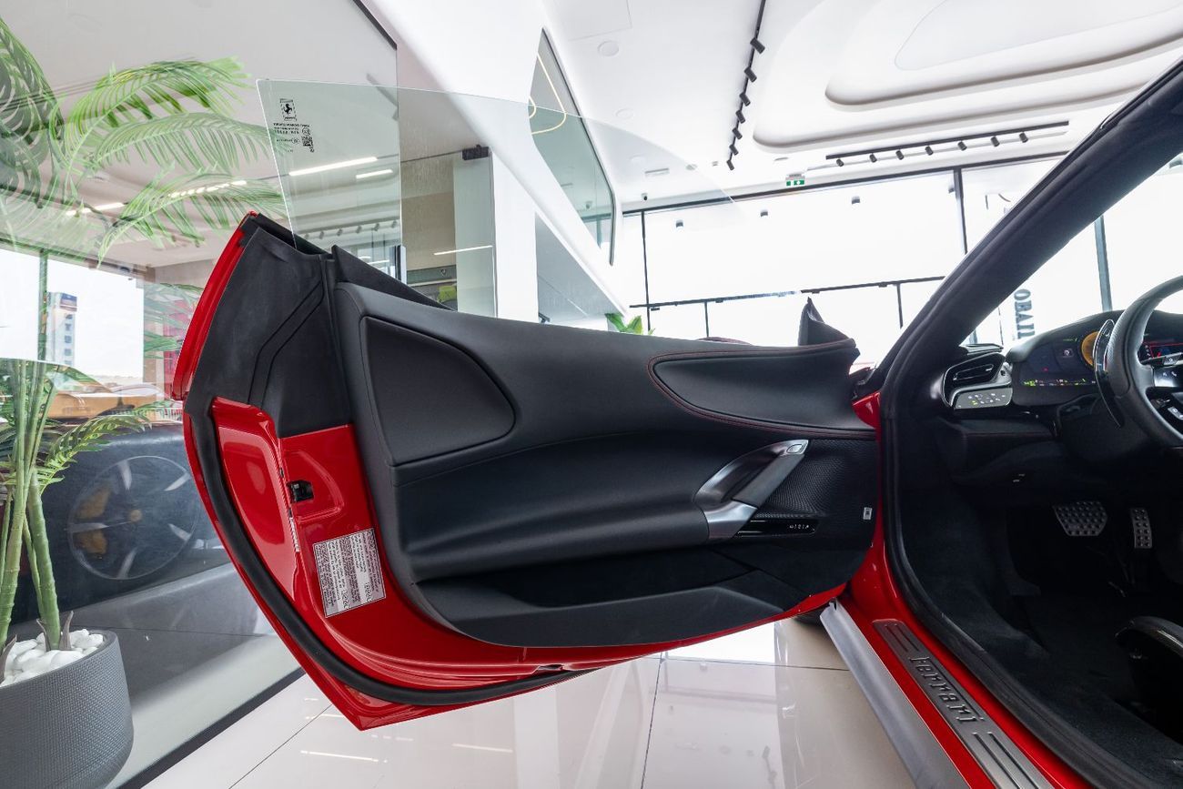 Ferrari SF90 Spider Ferrari SF 90 Spyder Hybrid - Red - 2023 - Perfect Condition