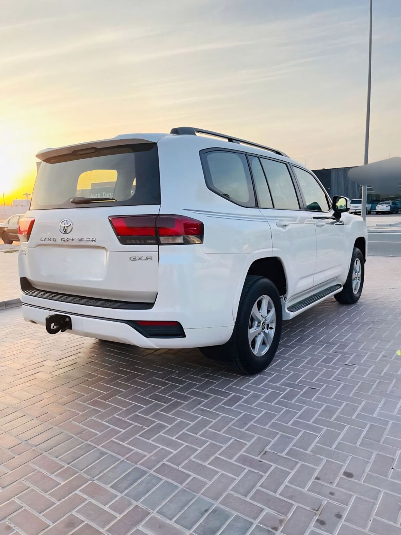 تويوتا لاند كروزر GXR 3.3L LHD DIESEL AUTOMATIC 4WD 6-CYLINDERS 7 SEATS 5 FOORS