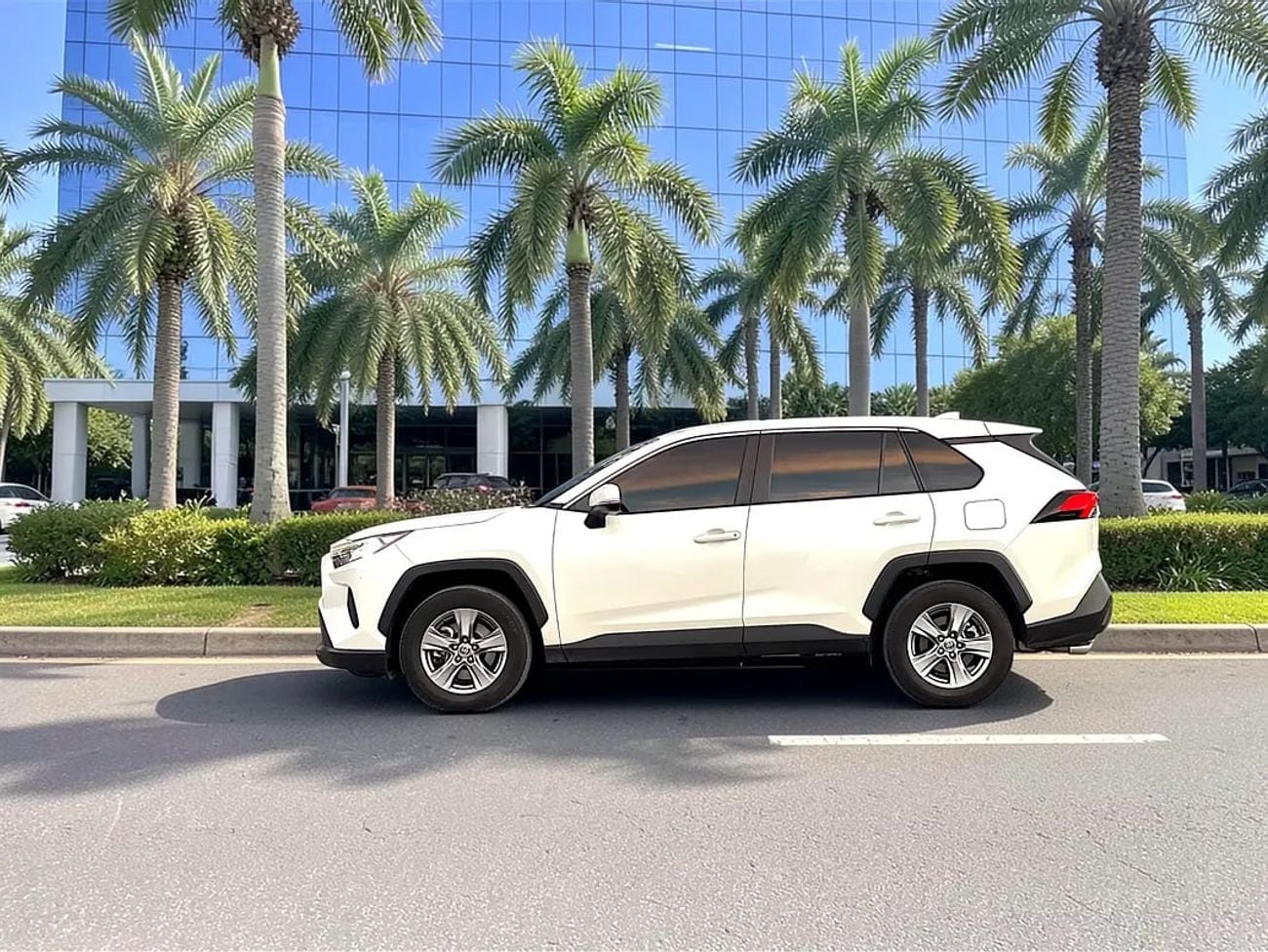 Toyota RAV4 EXR 2.5L 1390 P.M | | RAV4 | EX | 2.5L | | GCC | LOW MILAGE