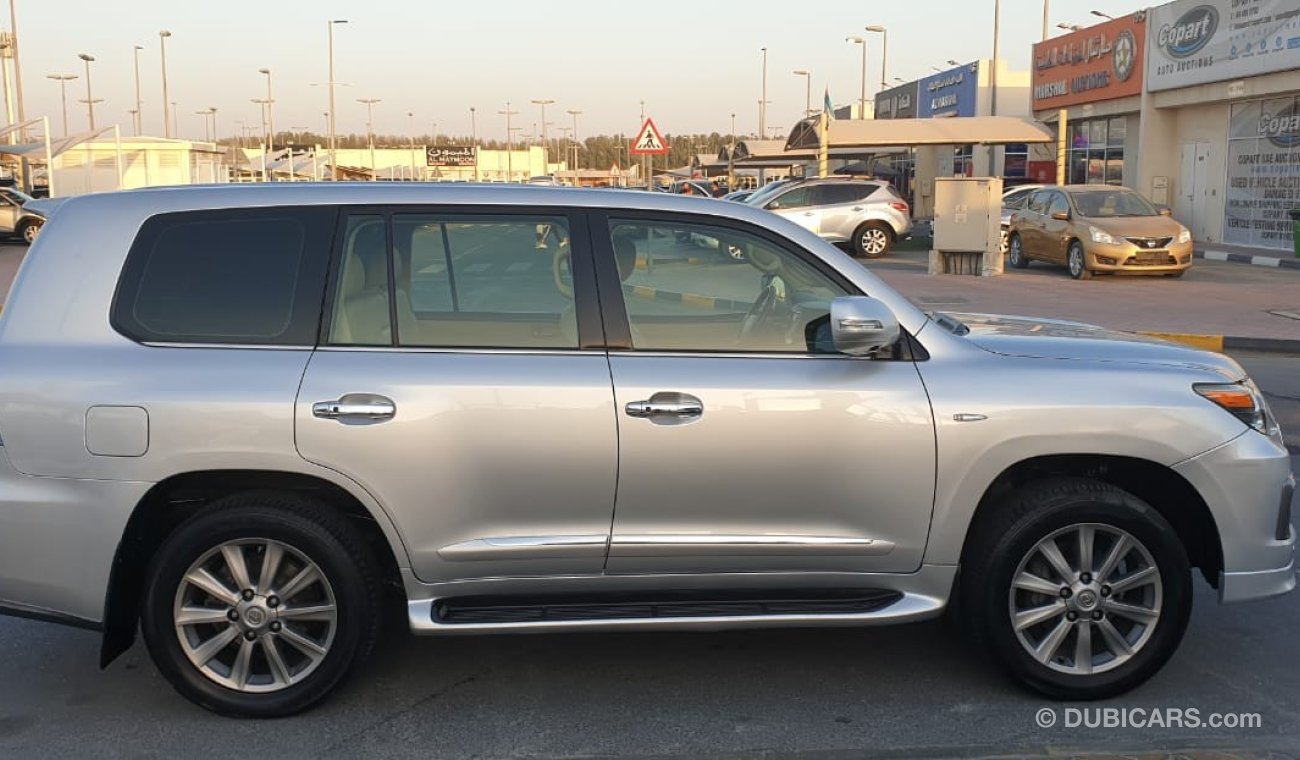 Lexus LX570 V8 full options upgrade 2015