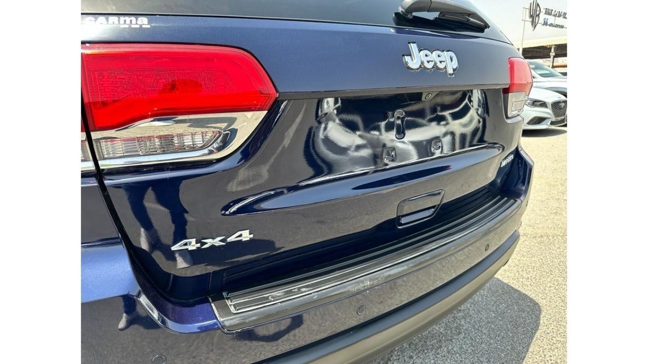 جيب جراند شيروكي لاريدو