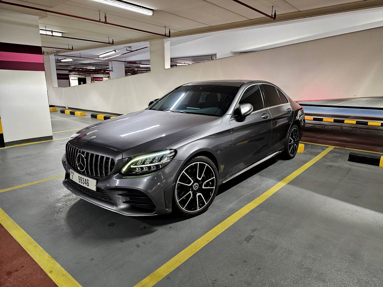 Mercedes-Benz C 300 Std 2.0L (258 HP)