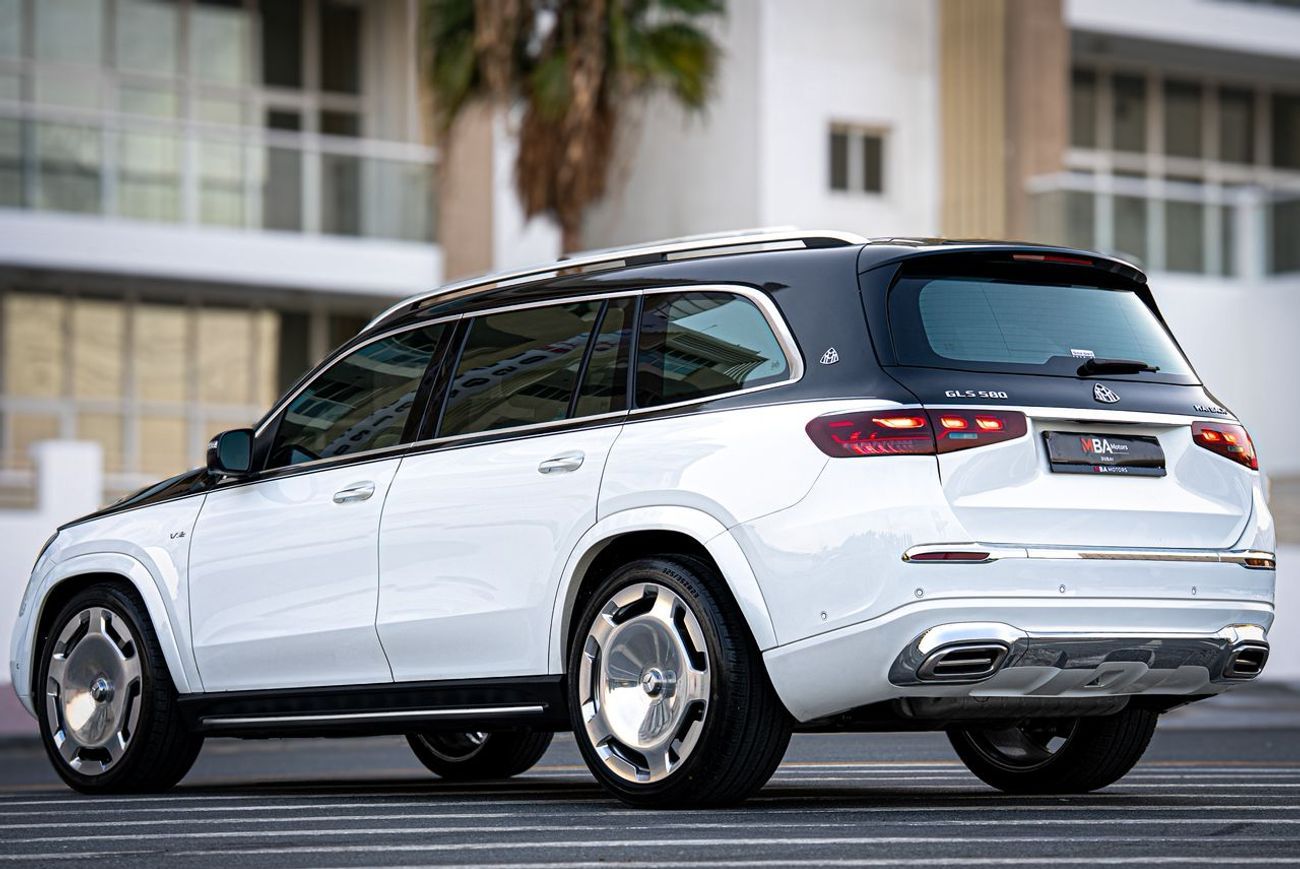 مرسيدس بنز GLS 580 Premium + 4.0L (489 HP)