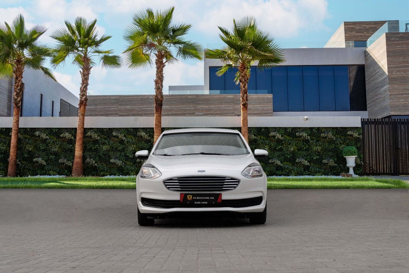 Ford Escort | 842 P.M  | 0% Downpayment | Perfect Condition!