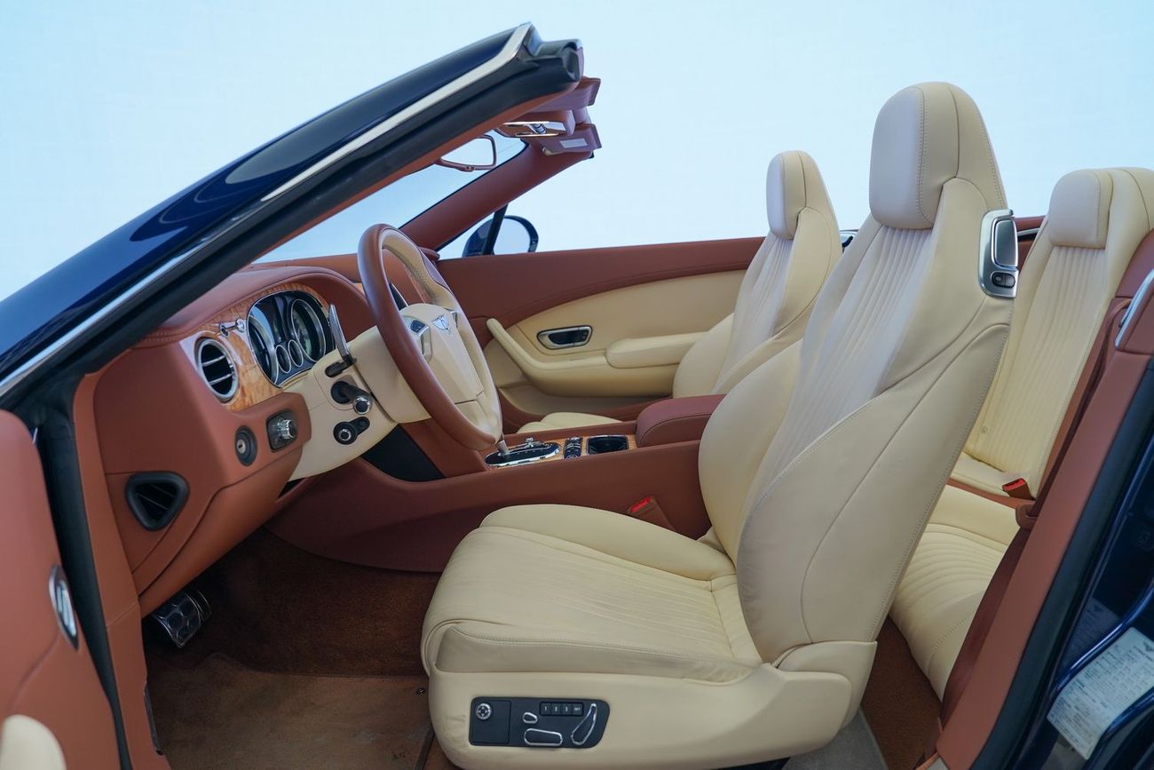 Bentley Continental GTC V8 s